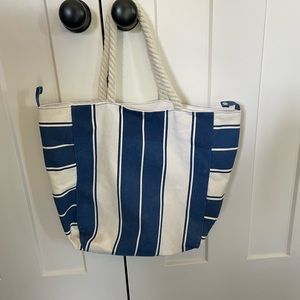 Medium Tote